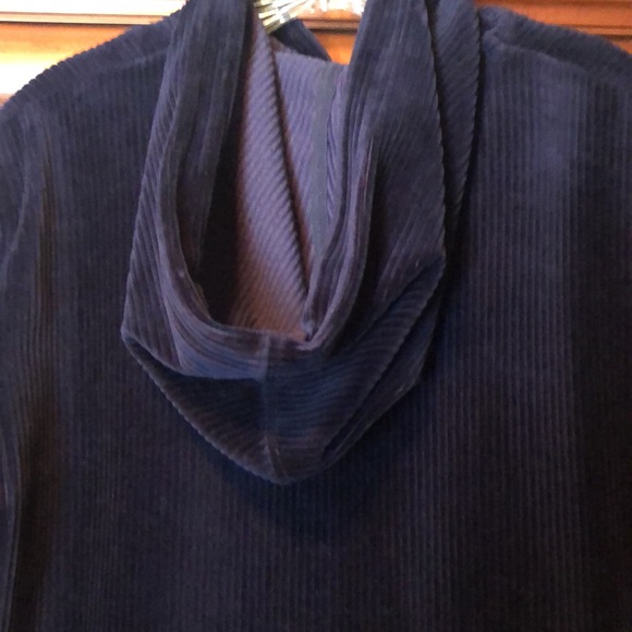 Jones of New York Sport Navy velvet type hooded zipper jacket size Med. - Picture 2 of 8